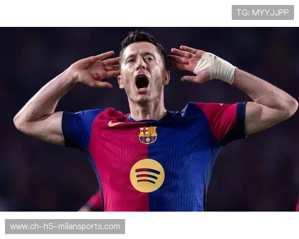 巴萨莱万回头望月头球直入球门