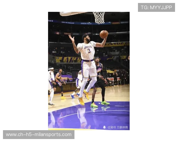 怀斯曼内线强打动作流畅