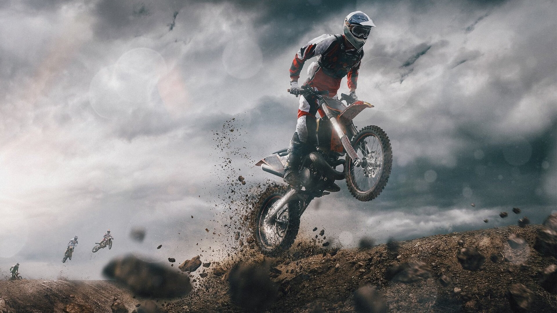 森林狼锋线组合进行高强度力量训练，森林狼训练营